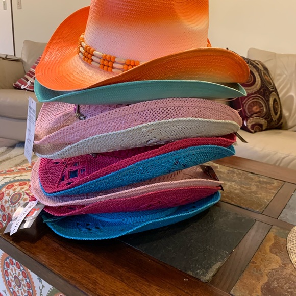9 Cowboy / party hats - Picture 7 of 7